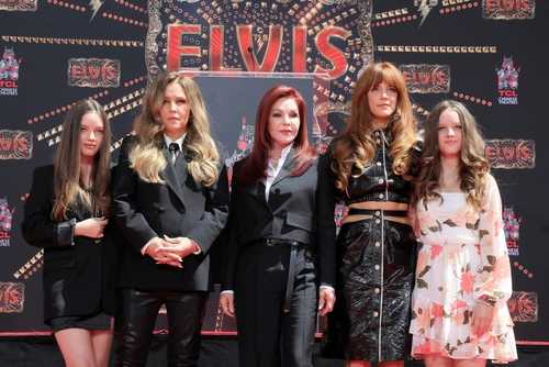 Los,Angeles,-,June,21:,Finley,Lockwood,,Lisa,Marie,Presley,