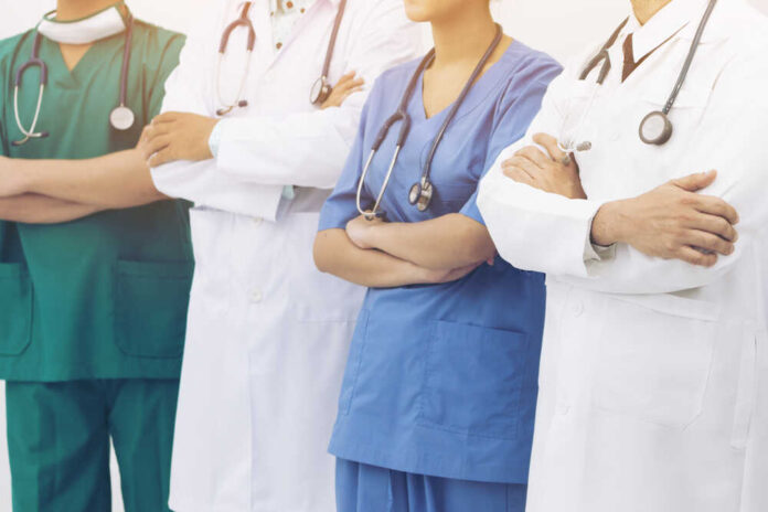 Medical,People,-,Doctors,,Nurse,,Physician,And,Surgeon,Team,In